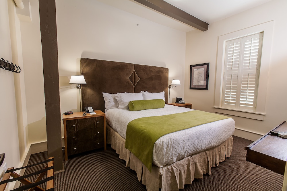 hotel florence tapestry collection by hilton