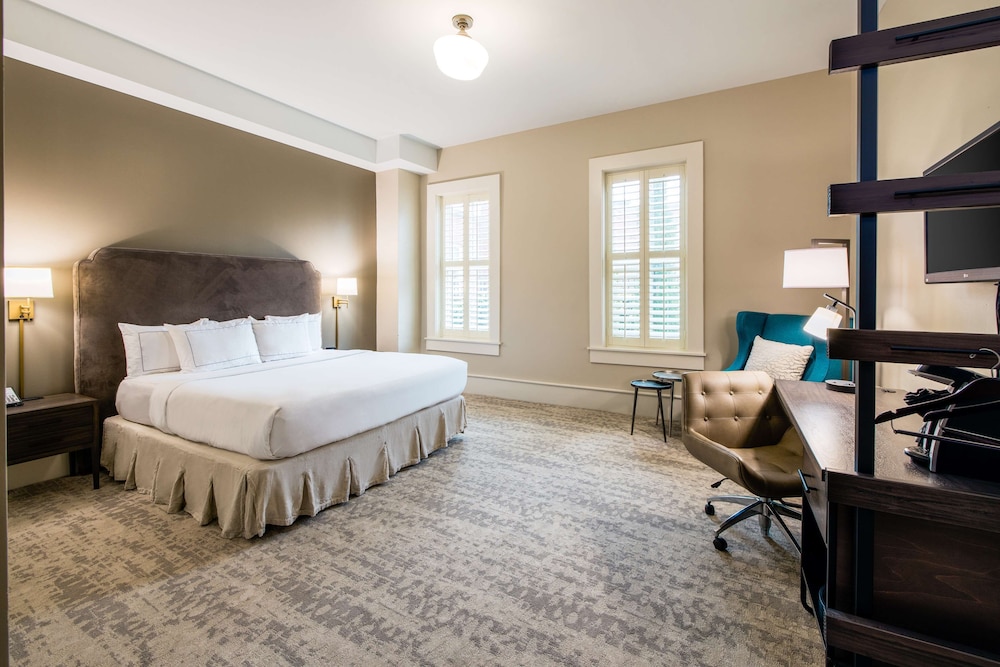 hotel florence tapestry collection by hilton