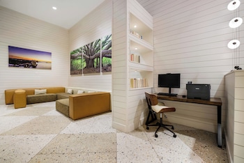 the banyan hotel fort myers tapestry collection by hilton