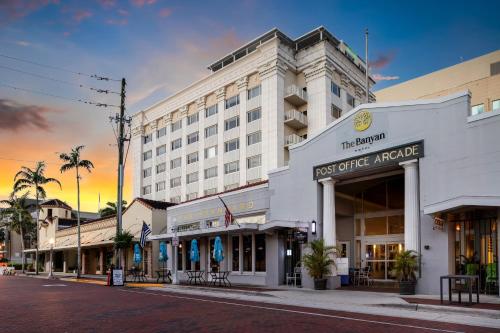the banyan hotel fort myers tapestry collection by hilton