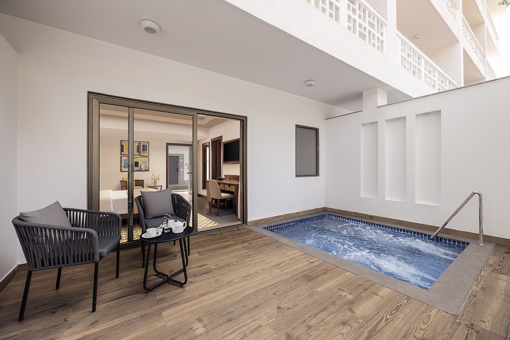 the yellow house anjuna ihcl seleqtions