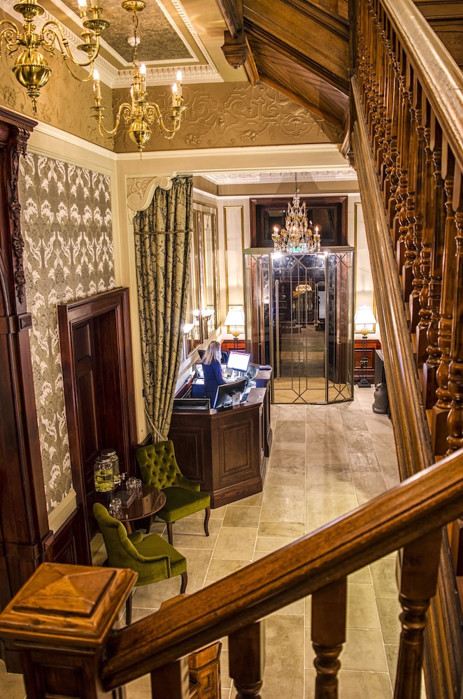 the bonham hotel