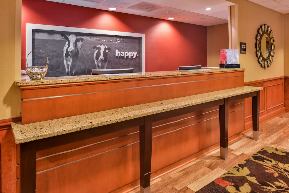 hampton inn emporia