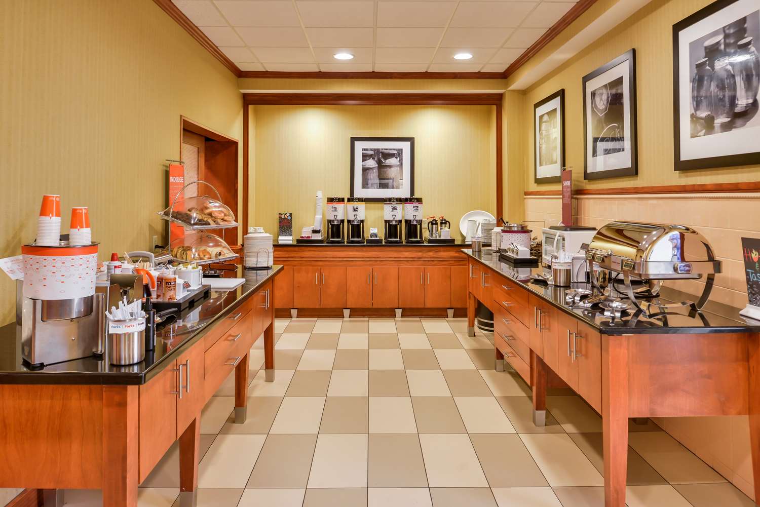 hampton inn emporia