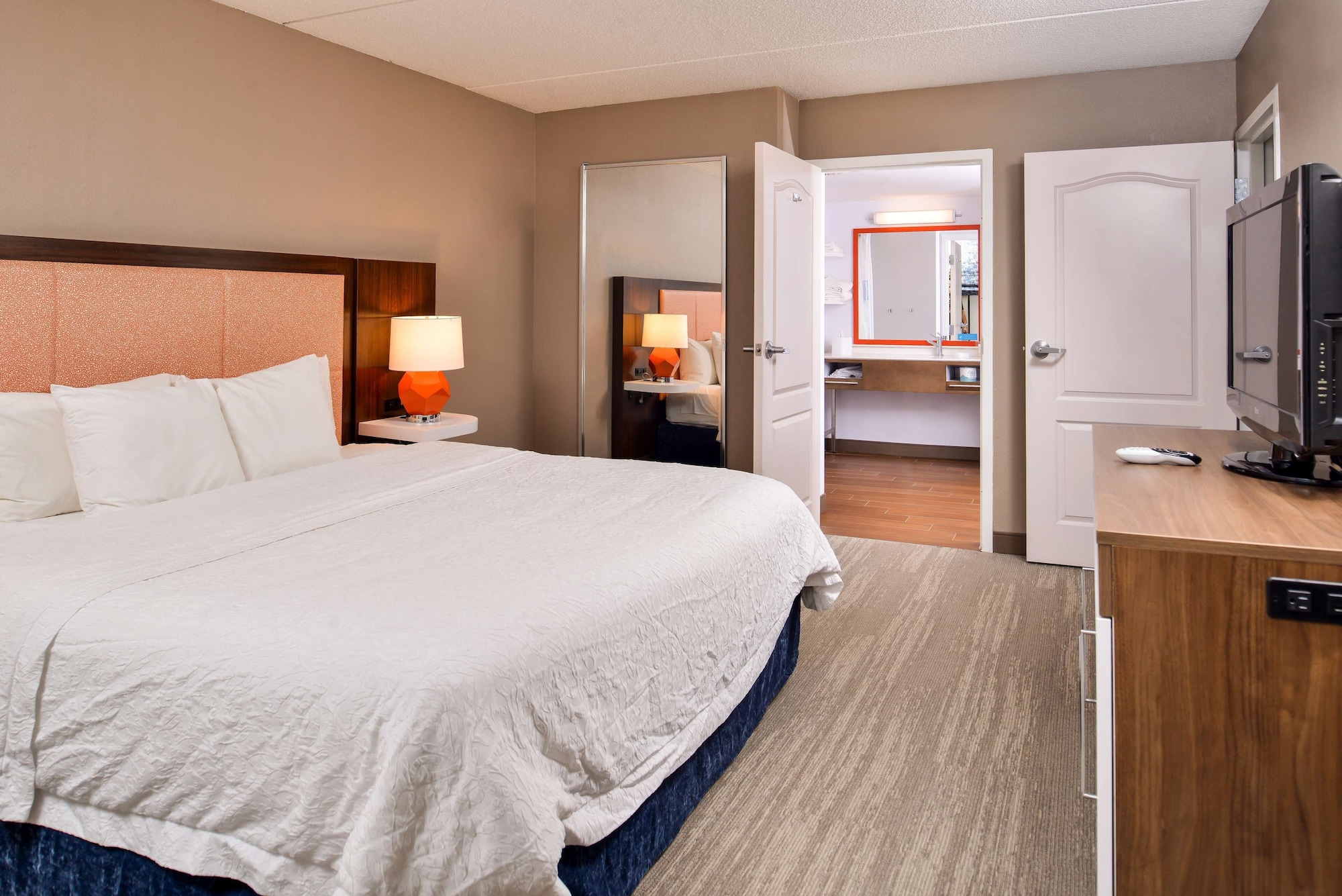 hampton inn emporia