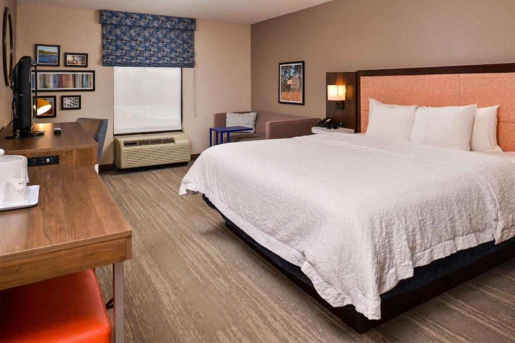 hampton inn emporia