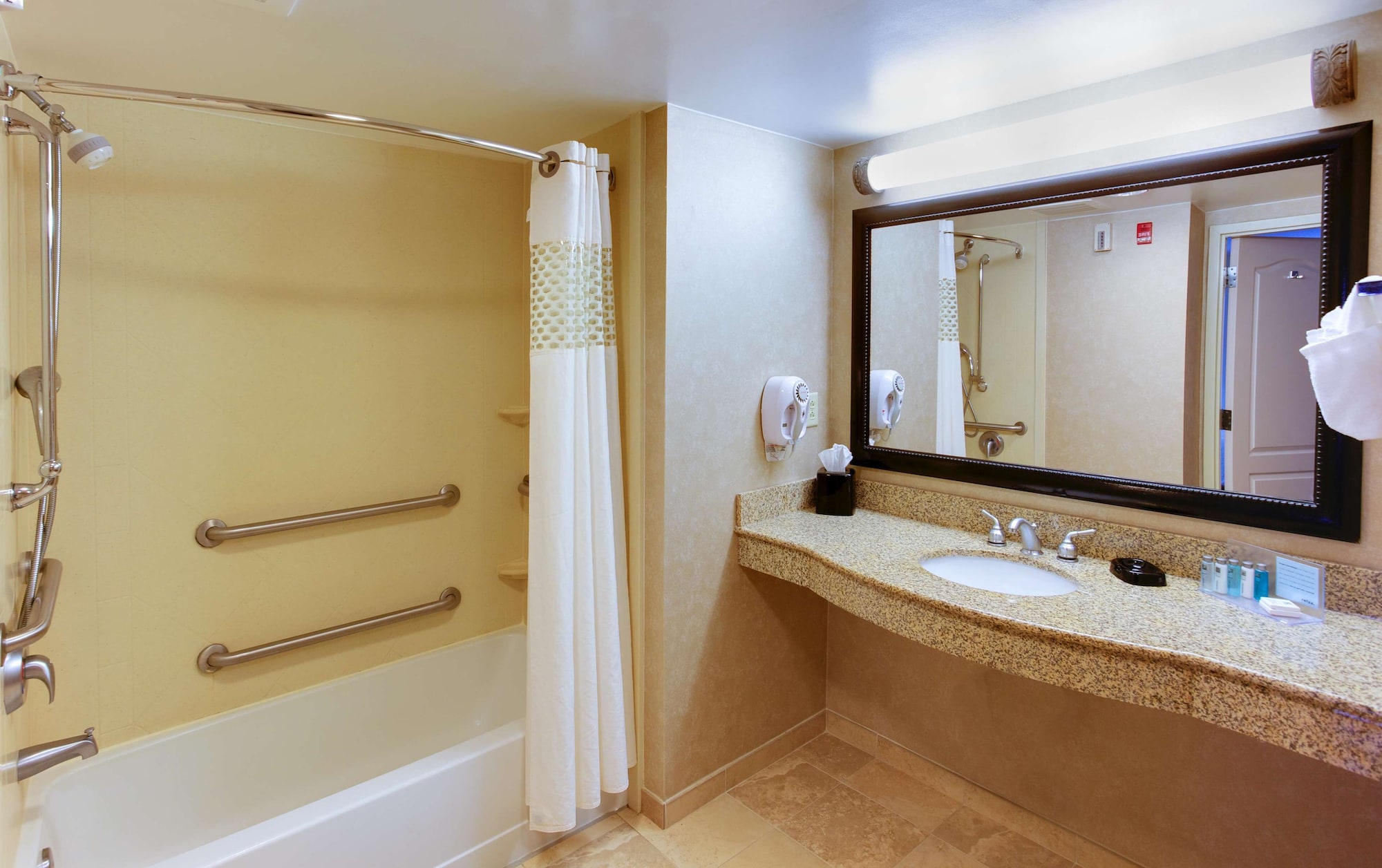 hampton inn emporia