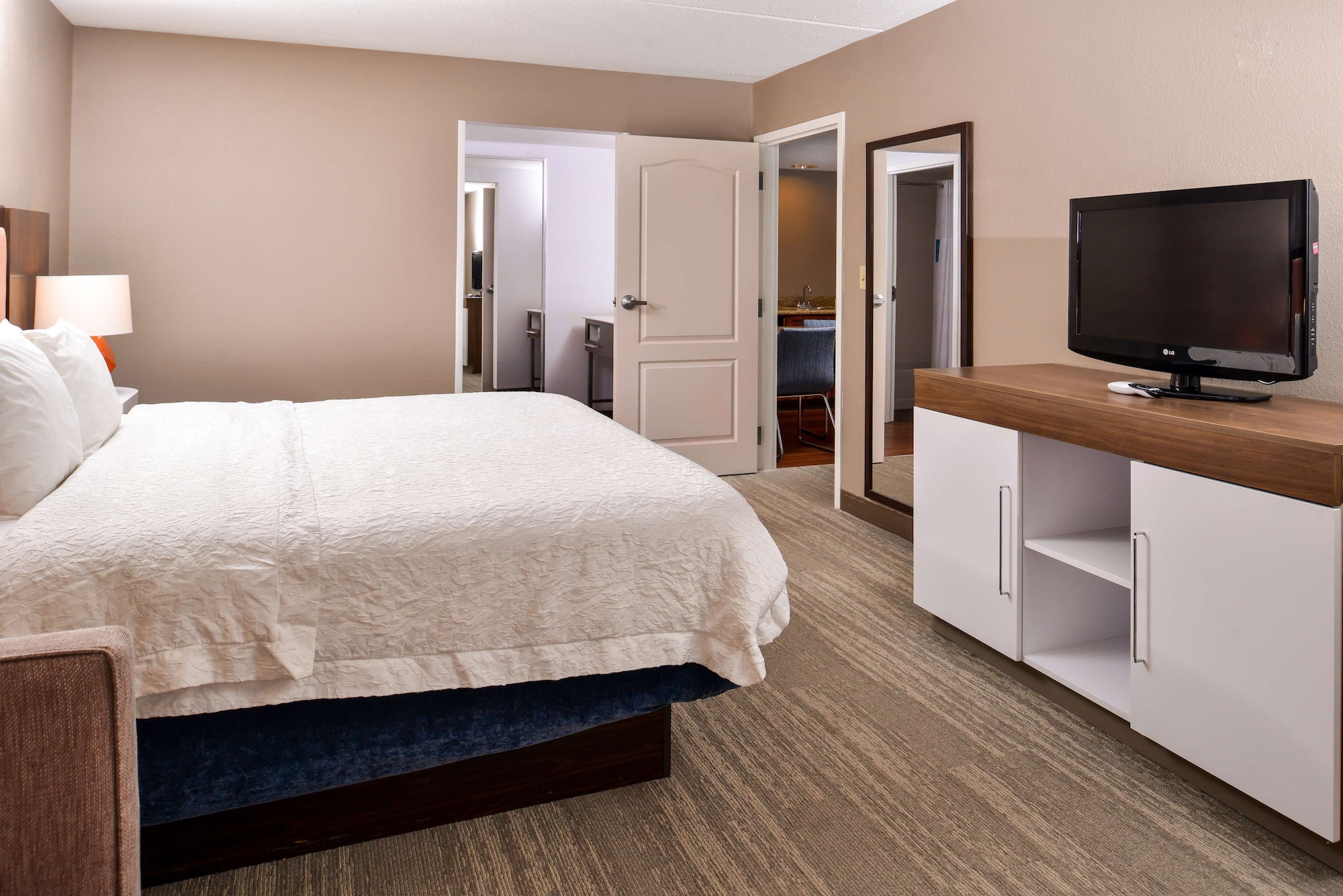hampton inn emporia