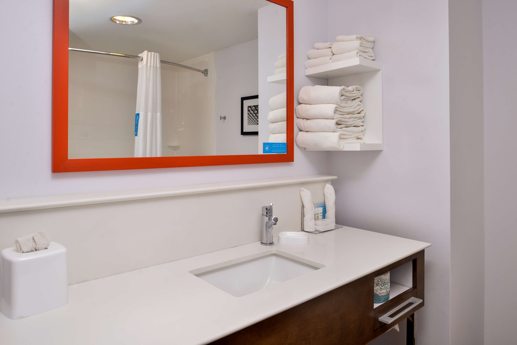 hampton inn emporia