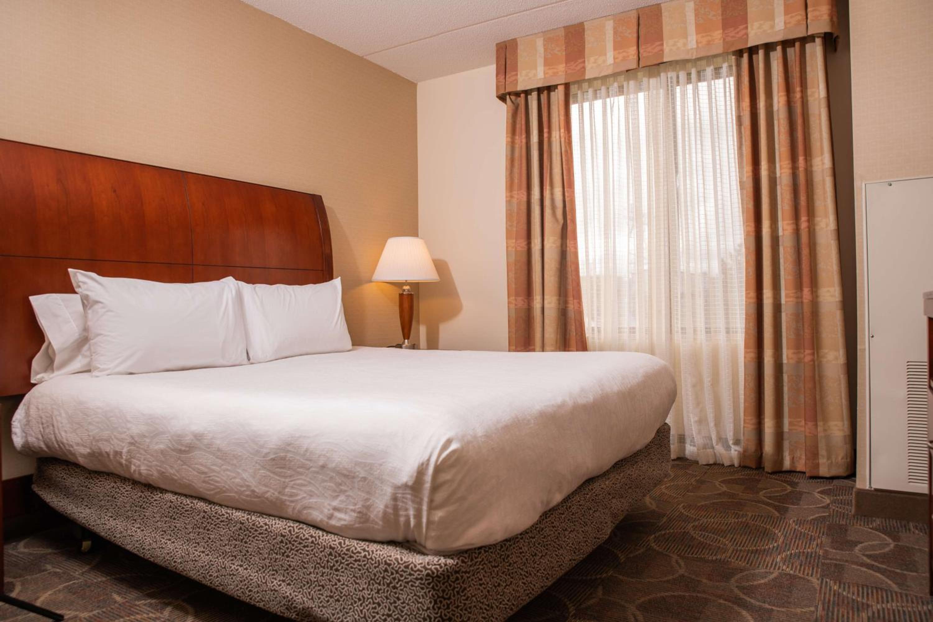 hilton garden inn erie
