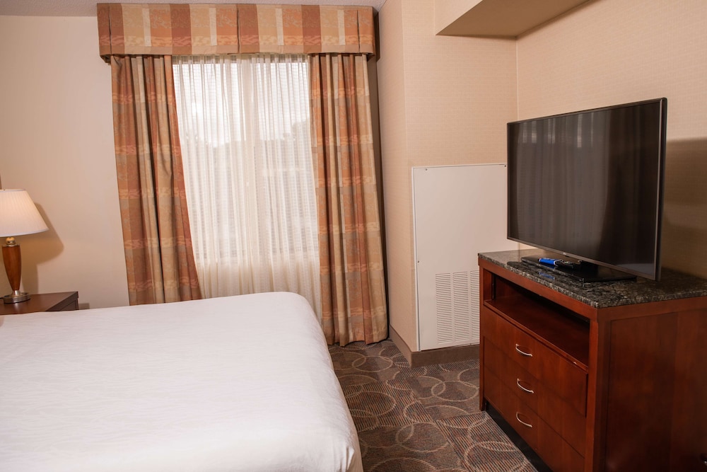 hilton garden inn erie