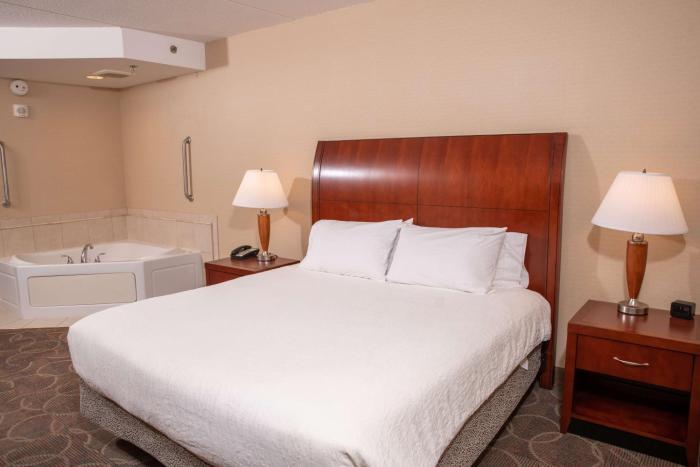 hilton garden inn erie