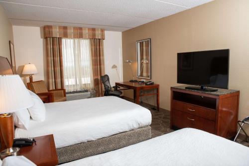 hilton garden inn erie