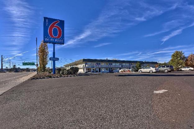 motel 6 flagstaff az butler