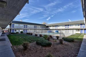 motel 6 flagstaff az butler