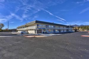 motel 6 flagstaff az butler