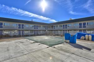motel 6 flagstaff az butler