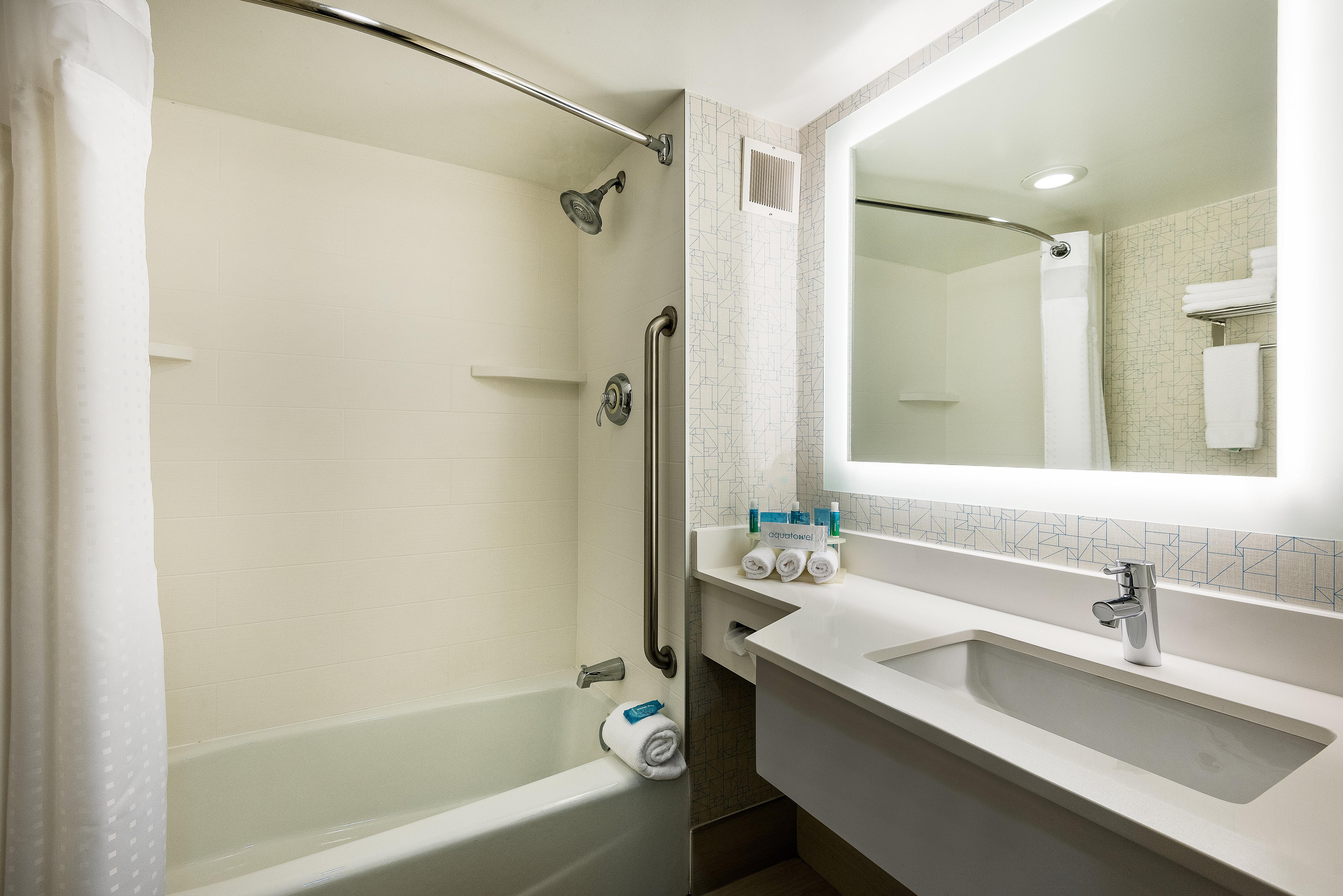 holiday inn express flint campus area by ihg