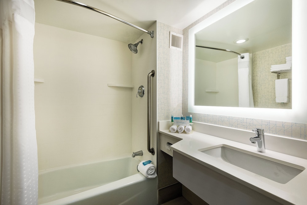 holiday inn express flint campus area by ihg