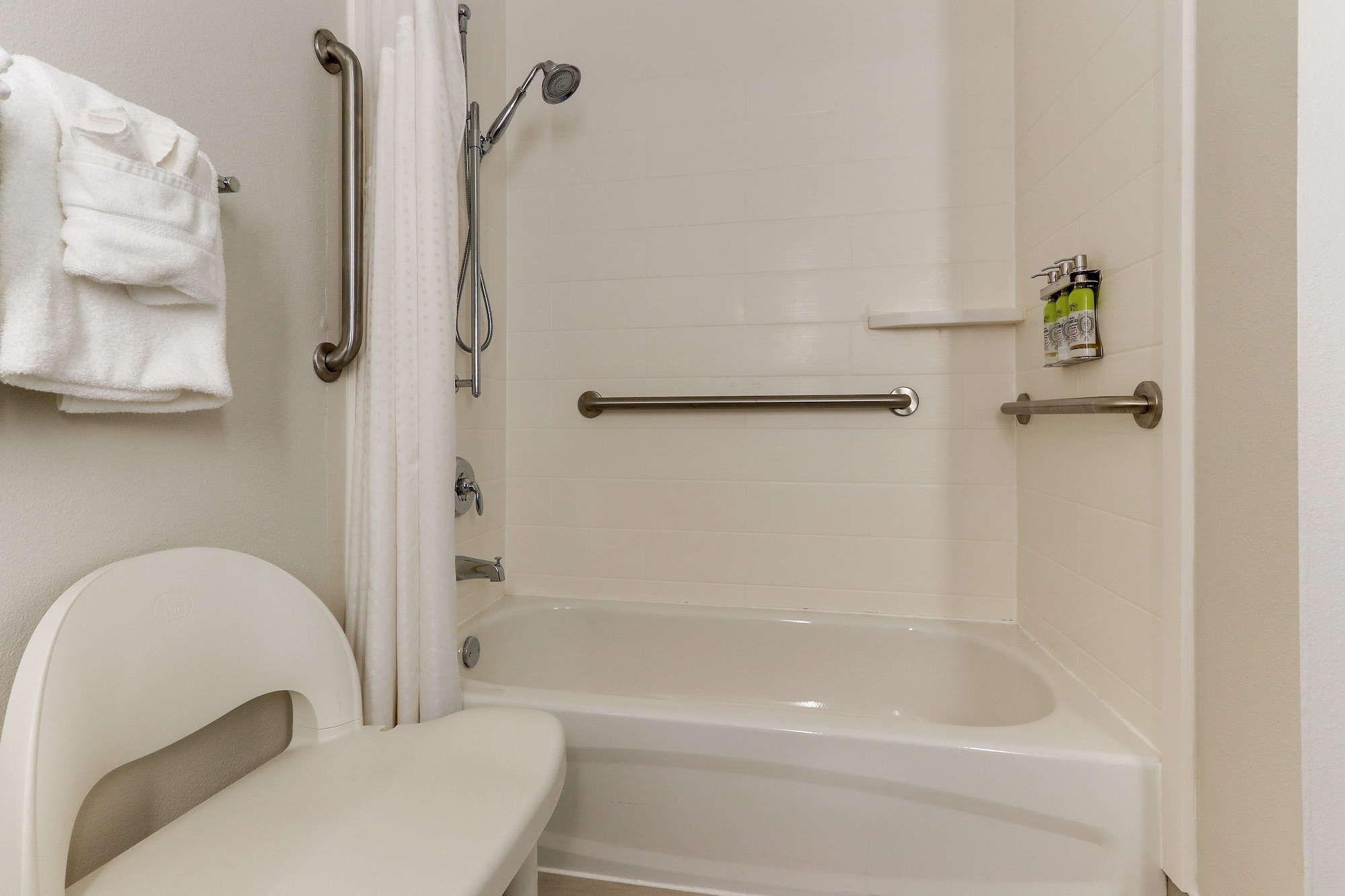 holiday inn express flint campus area by ihg