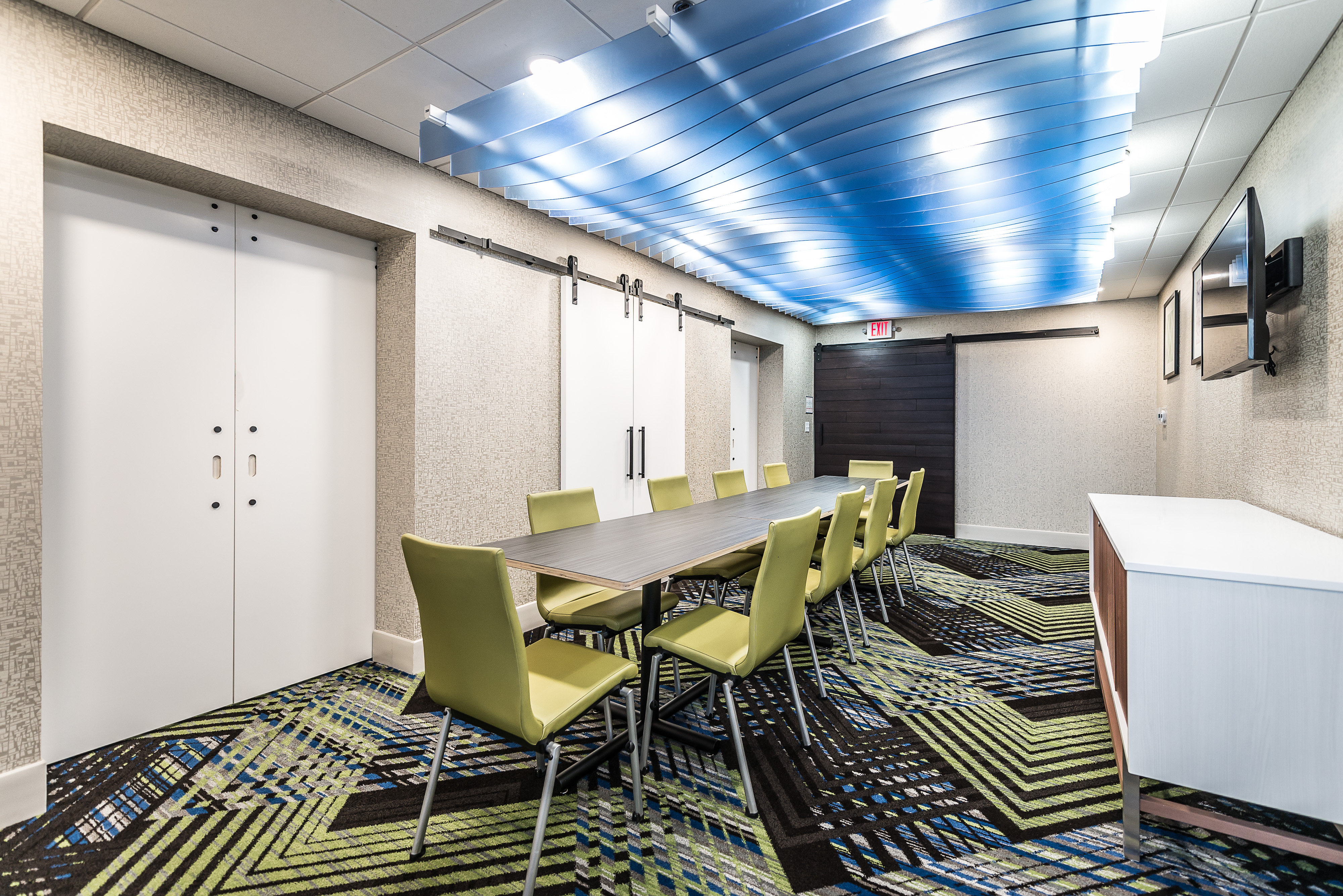 holiday inn express flint campus area by ihg