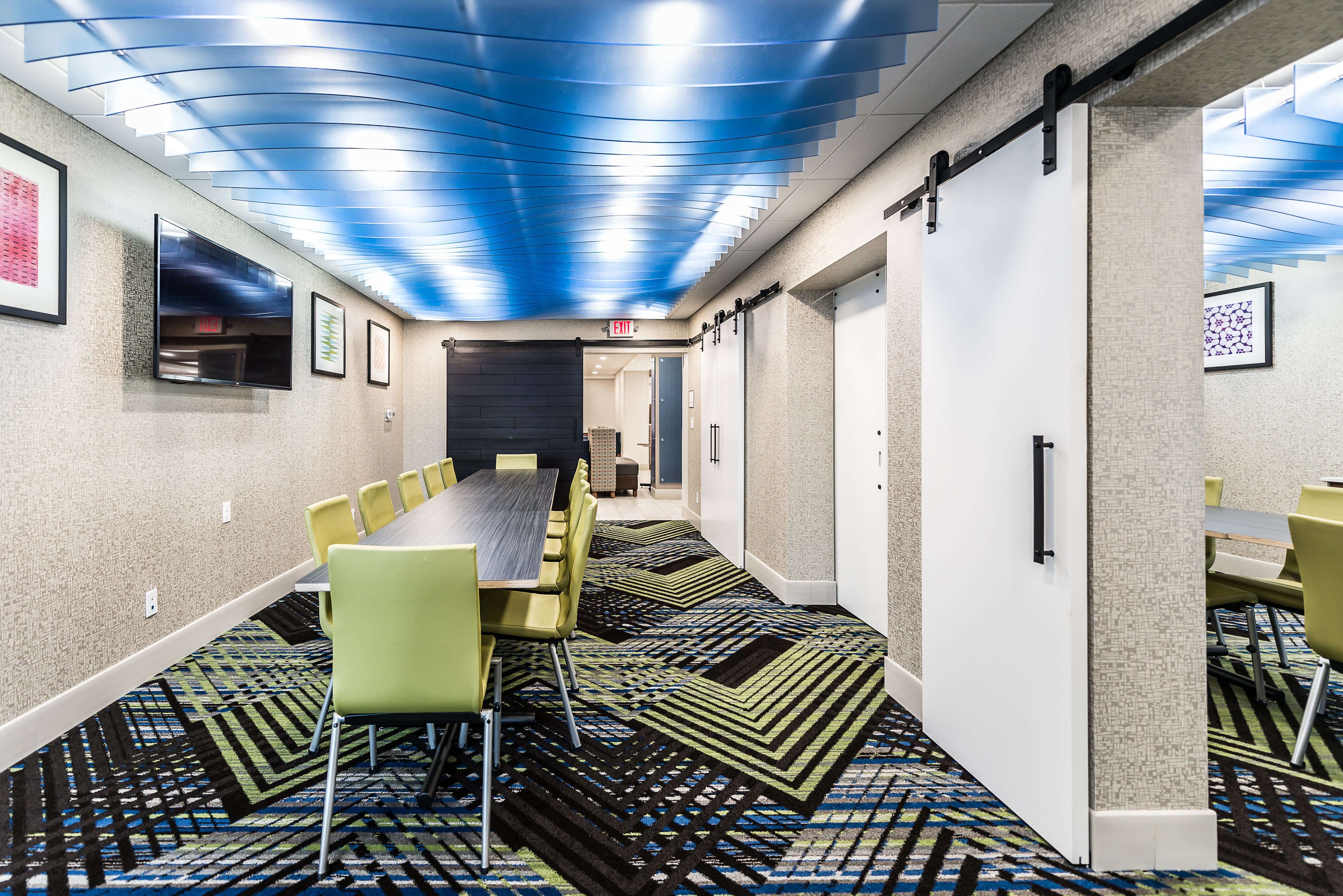 holiday inn express flint campus area by ihg