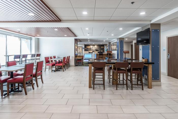 holiday inn express flint campus area by ihg