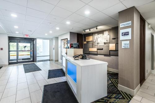 holiday inn express flint campus area by ihg
