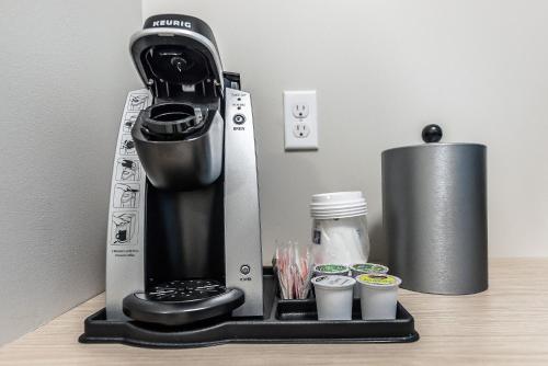 holiday inn express flint campus area by ihg