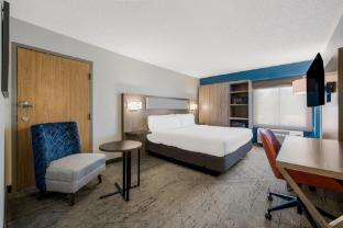 holiday inn express hampton coliseum central by ihg