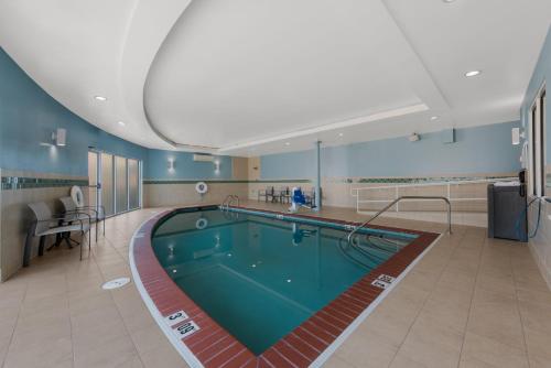 holiday inn express hampton coliseum central by ihg