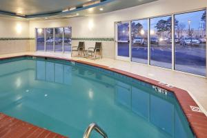 holiday inn express hampton coliseum central by ihg