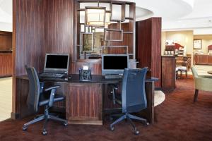 holiday inn express hampton coliseum central by ihg