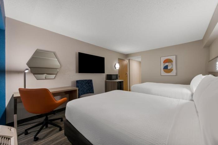 holiday inn express hampton coliseum central by ihg