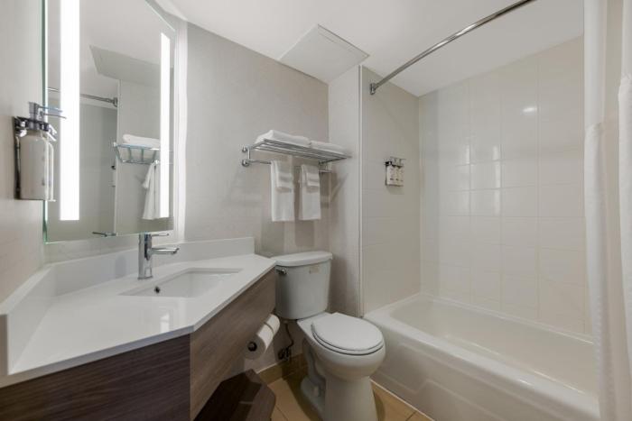 holiday inn express hampton coliseum central by ihg