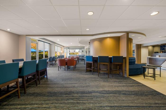 holiday inn express hampton coliseum central by ihg