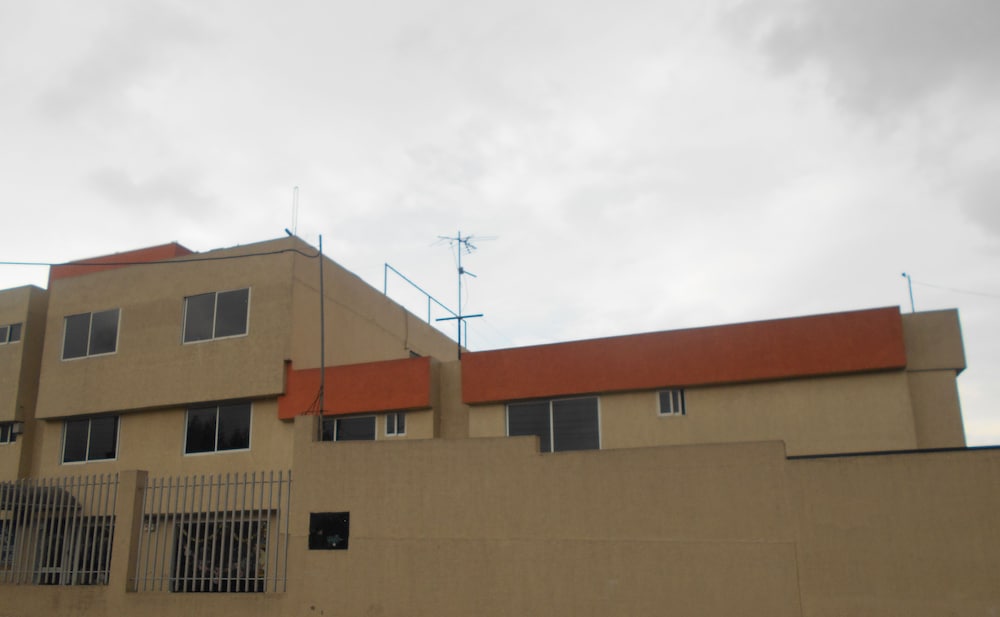 hotel la perla sur af