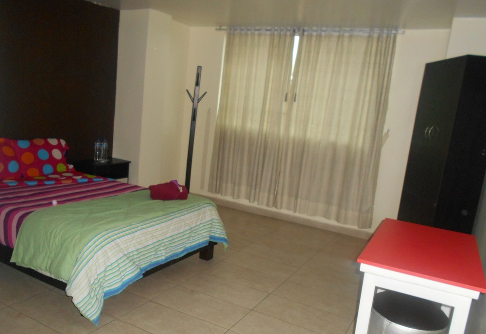 hotel la perla sur af