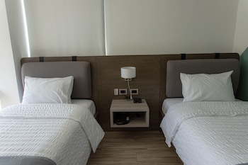hotel puerto pacifico guayaquil airport