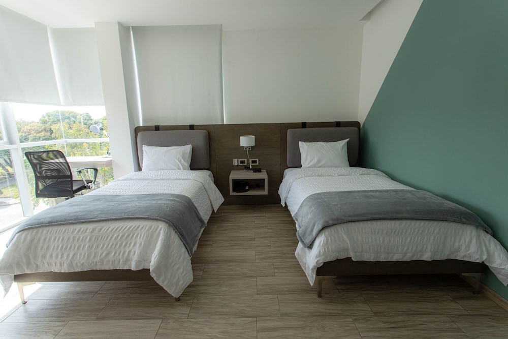hotel puerto pacifico guayaquil airport