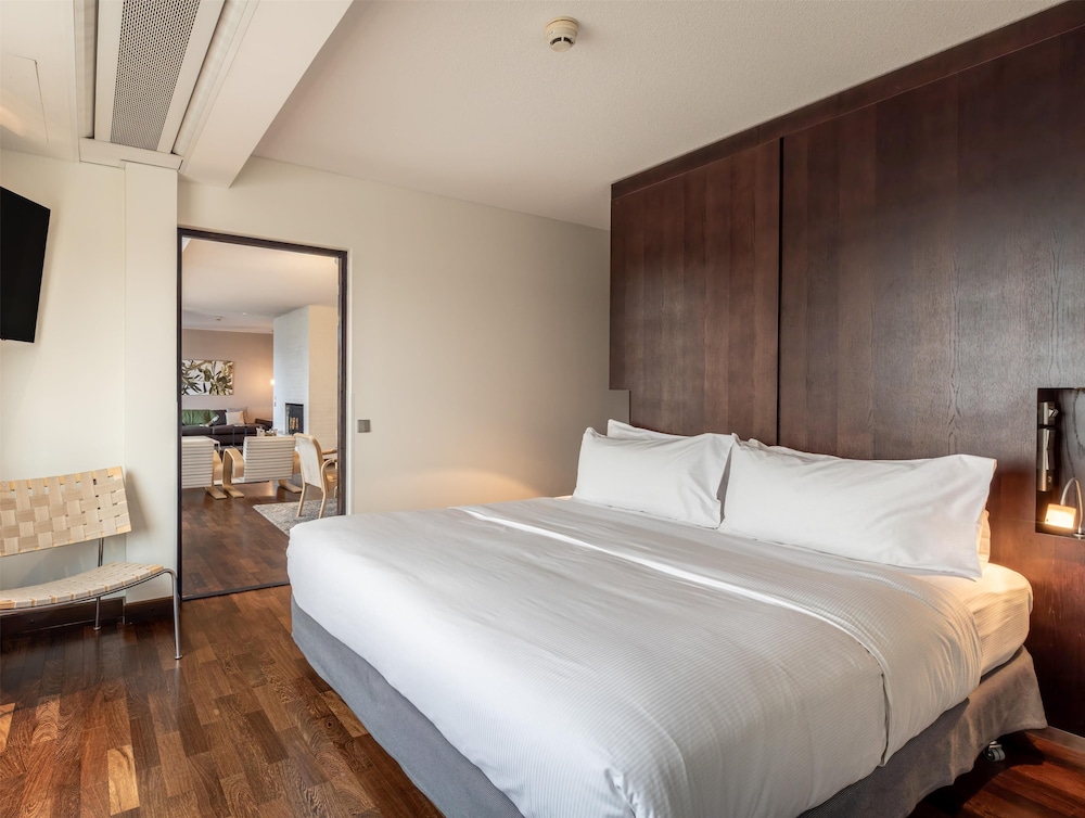 hilton helsinki kalastajatorppa