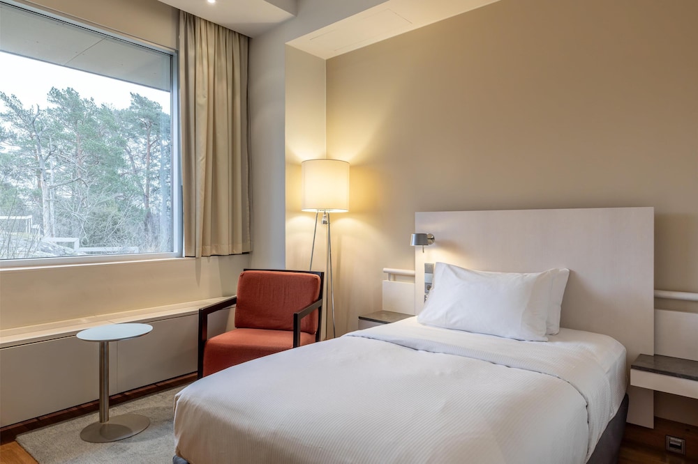 hilton helsinki kalastajatorppa
