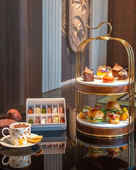 la festa phu quoc curio collection by hilton