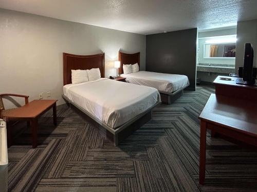 motel 6 ada ok