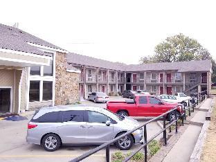 motel 6 ada ok