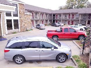 motel 6 ada ok
