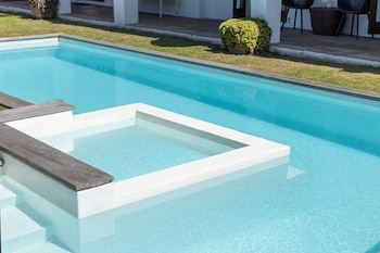Sixteen Guest House On Main,Hermanus>>Cape Town,4 star