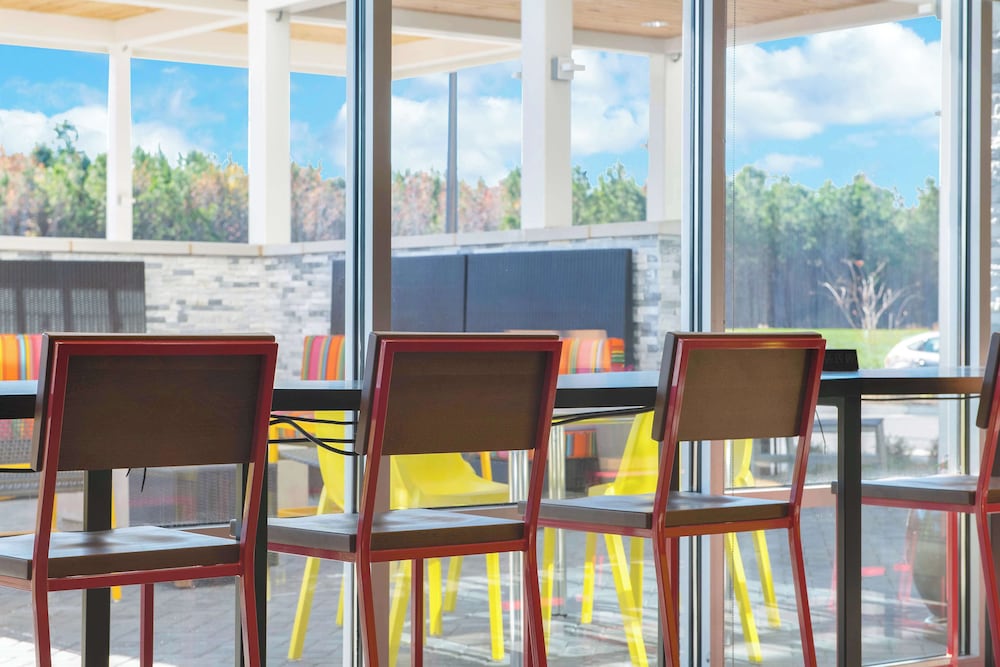 home2 suites by hilton savannah i95 north