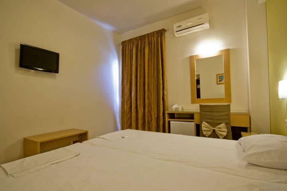 Kronos Hotel,Heraklion>>Crete,2 star