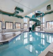 super 8 by wyndham high river ab